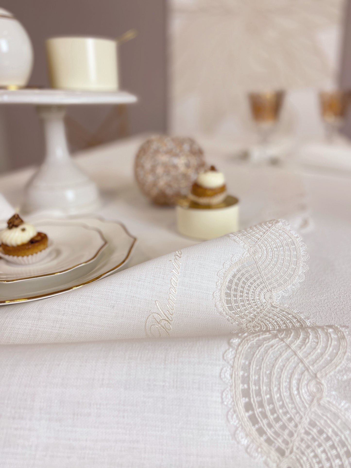 TABLECLOTH CALLAS 180X300