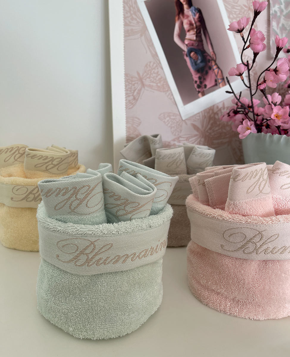 BASKET WITH 4 WASHCLOTHS SPA